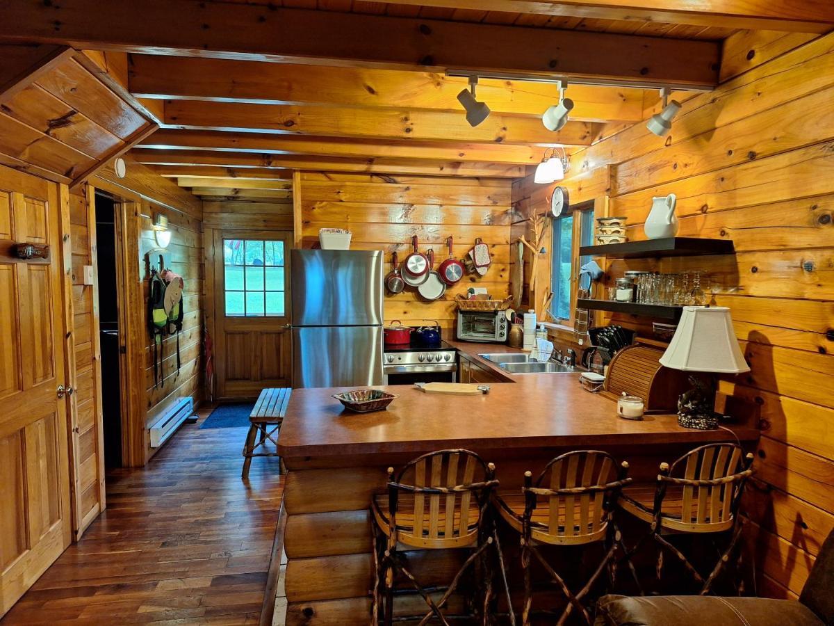Neshannock Creekside Log Cabin Volant Buitenkant foto