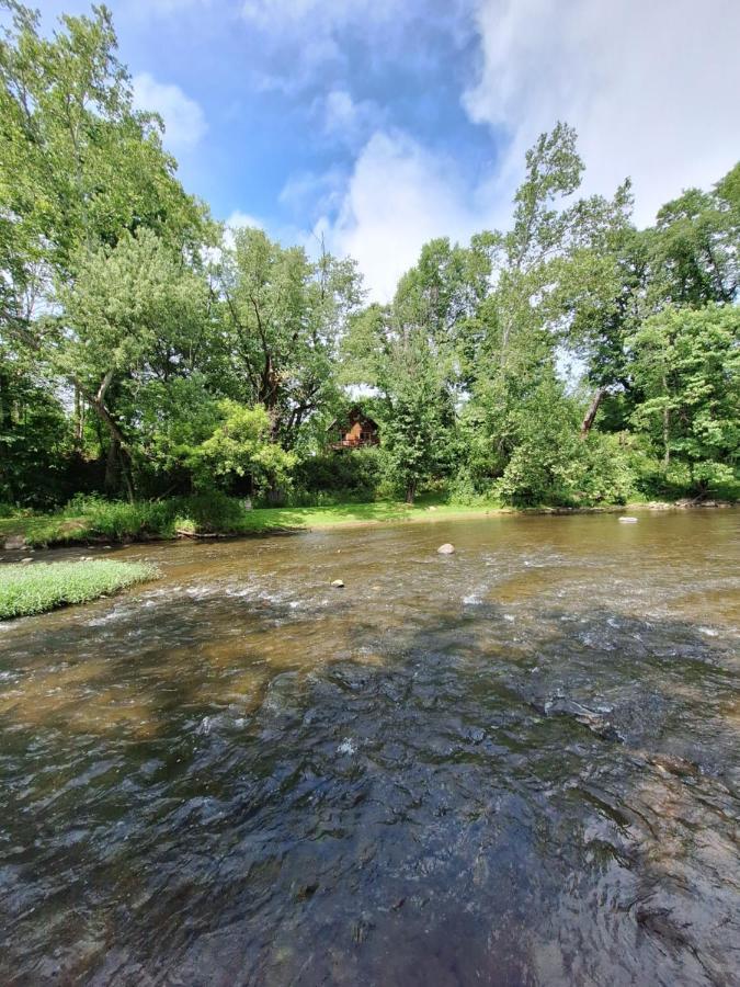 Neshannock Creekside Log Cabin Volant Buitenkant foto