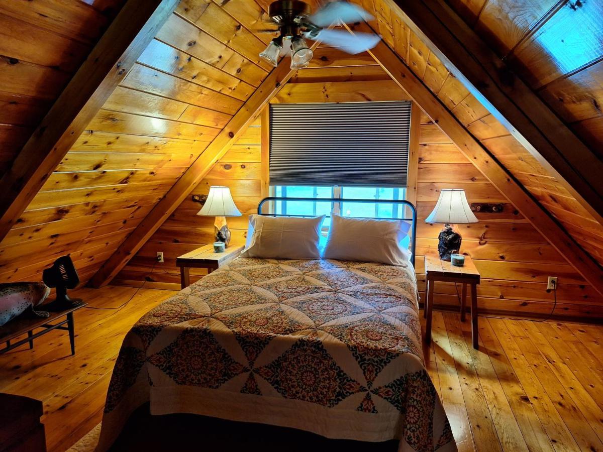 Neshannock Creekside Log Cabin Volant Buitenkant foto